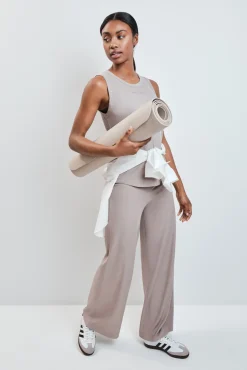 Pantalón largo palazzo rib beige