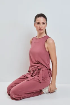 Pantalón largo palazzo tacto suave granate