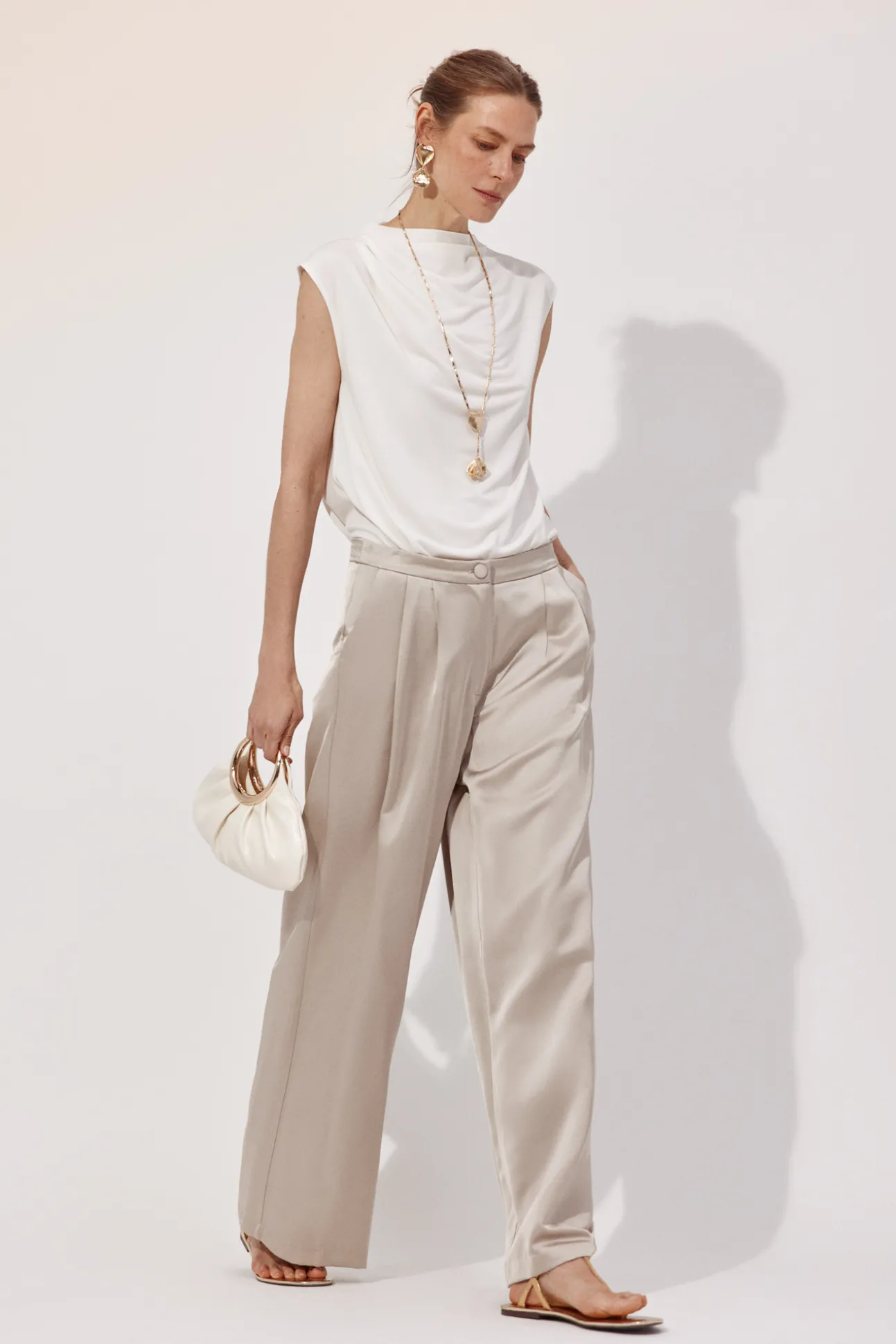 Pantalón palazzo con pinzas