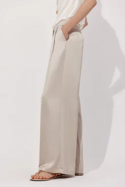 Pantalón palazzo con pinzas