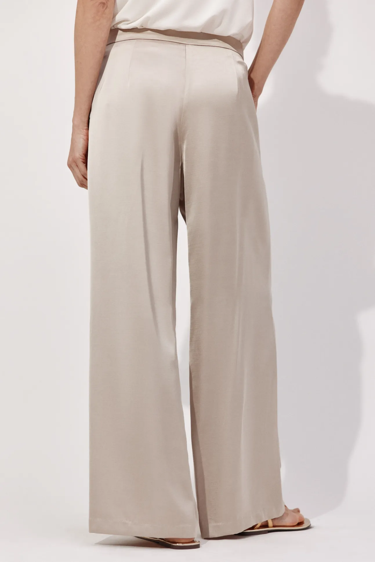 Pantalón palazzo con pinzas