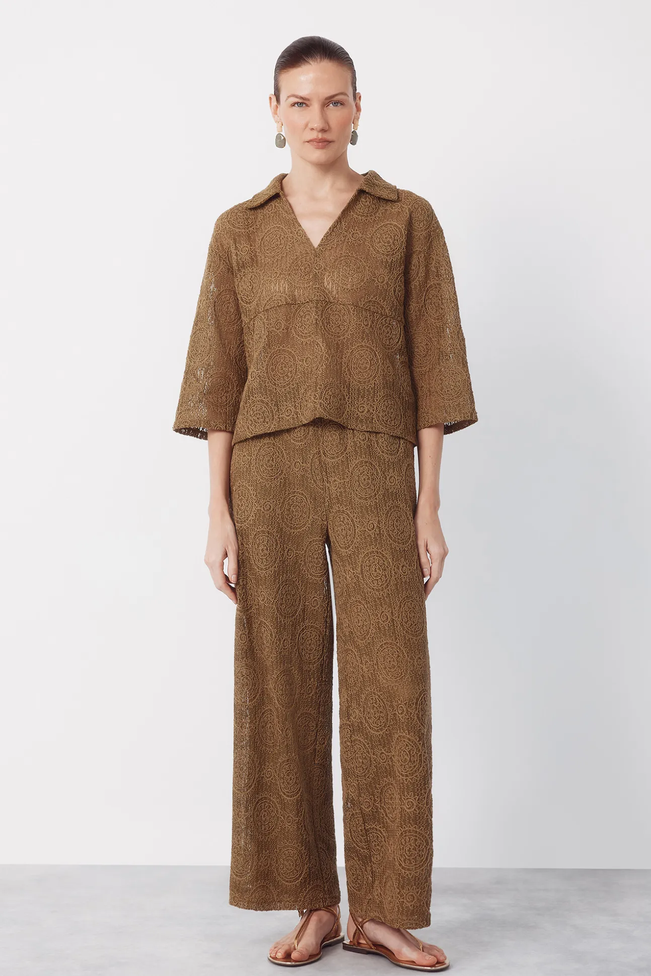 Pantalón punto crochet