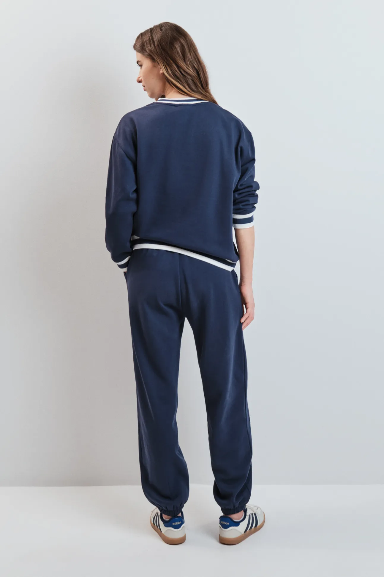 Pantalón recto felpa azul