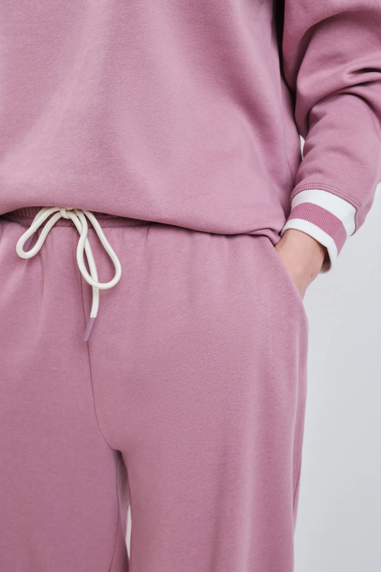 Pantalón recto felpa rosa