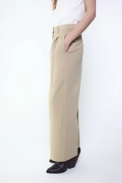 Pantalón tobillero ancho