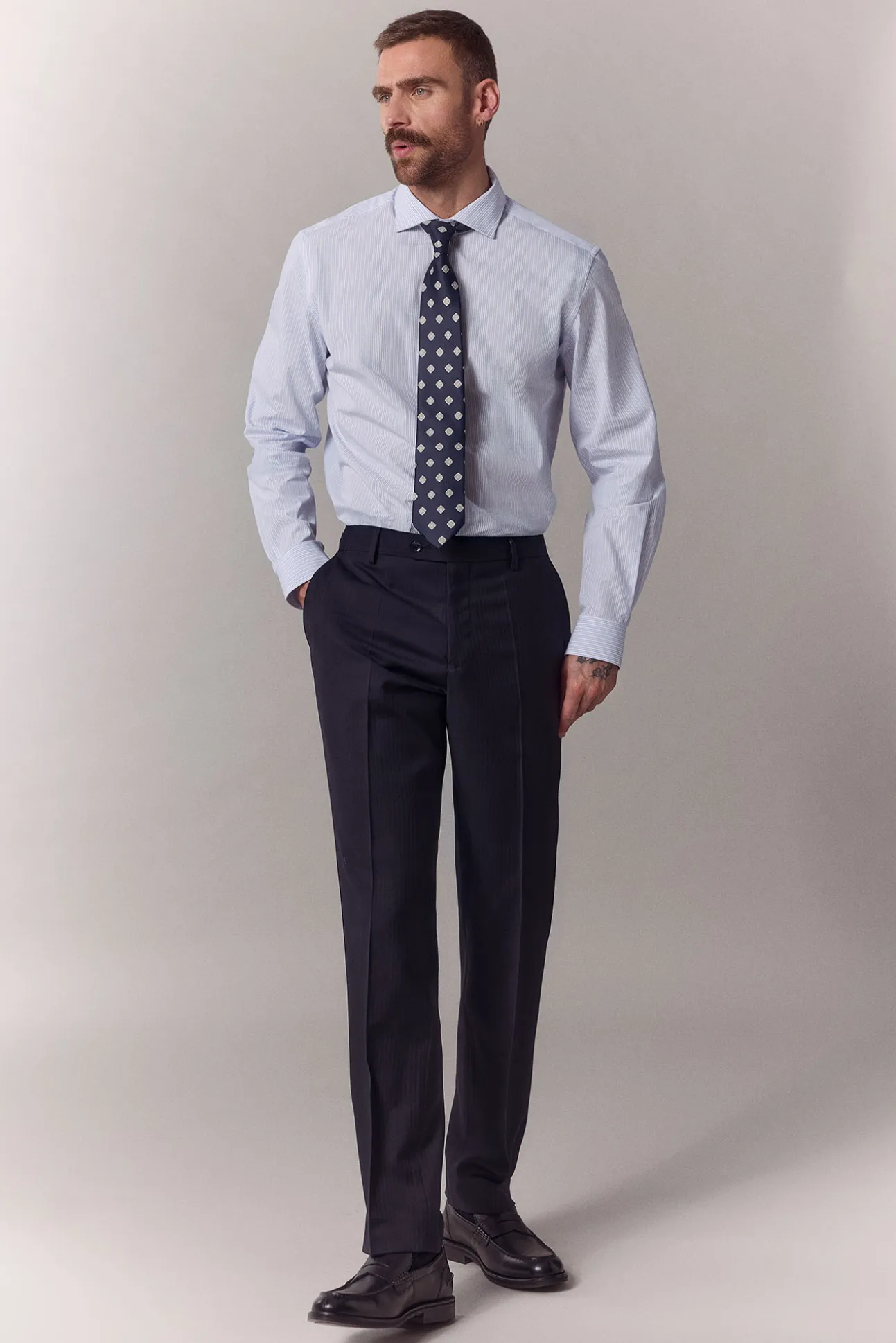 Pantalón traje espiga