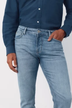 Pantalón vaquero ligero slim fit