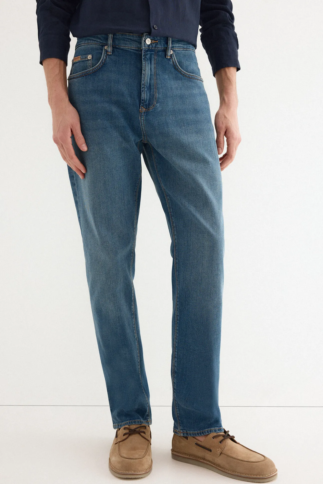 Pantalón vaquero premium flex ligero regular fit