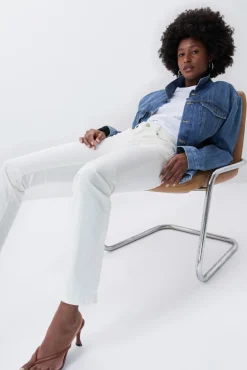 Pantalon vaquero destiny push up slim de color crudo