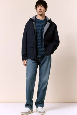 Parka corta con capucha