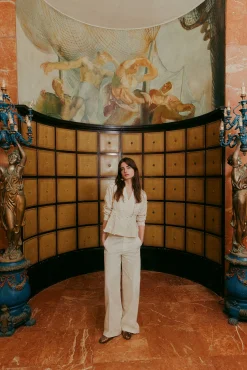 Patricia. Pantalón de corte ancho