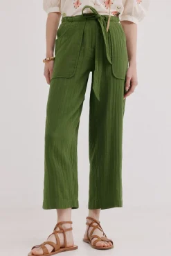 Pia. Pantalón estilo cargo