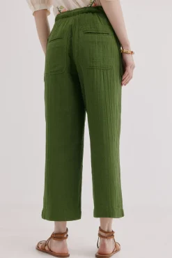 Pia. Pantalón estilo cargo
