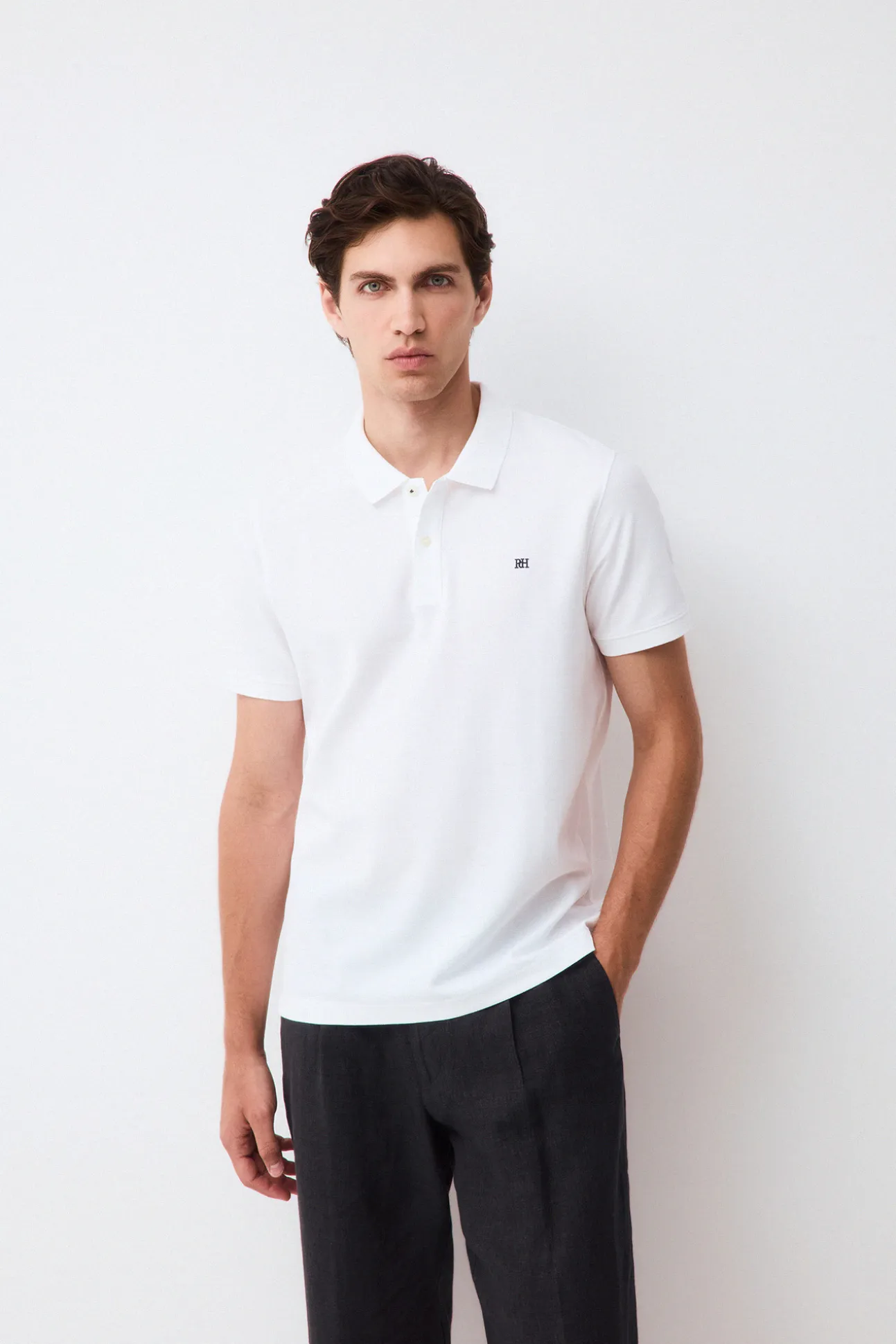 Polo básico slim piqué