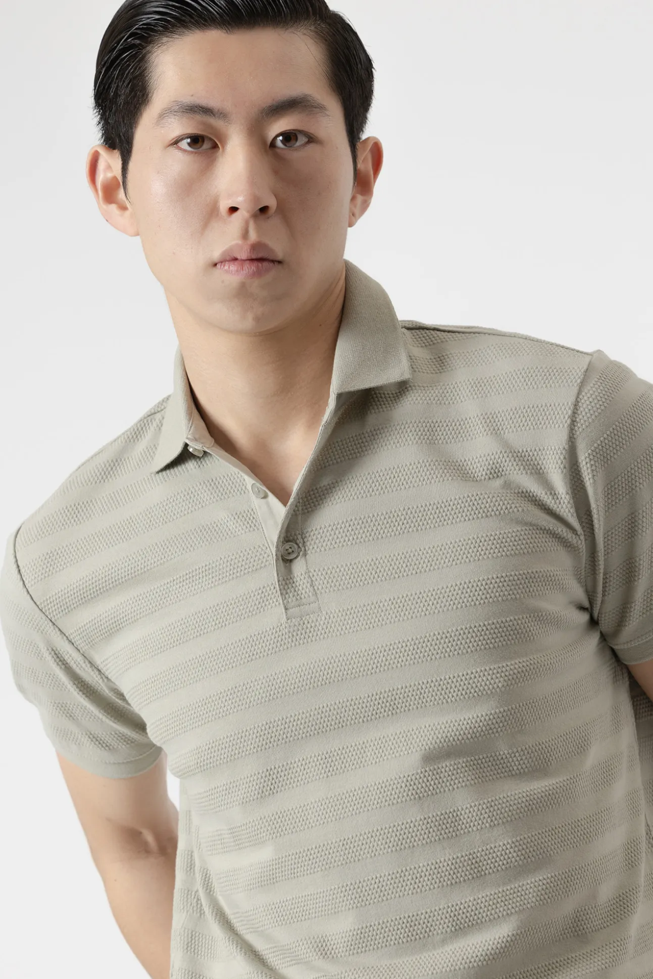 Polo dobby algodón liquen