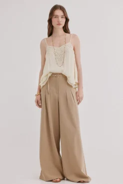 Poppy. Pantalón fluído con pinzas