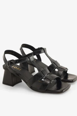 Sandalias en piel efecto charol