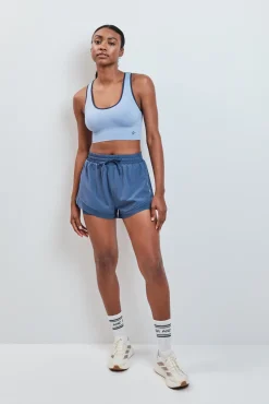 Short ultra ligero malla azul