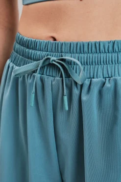 Short ultra ligero malla verde