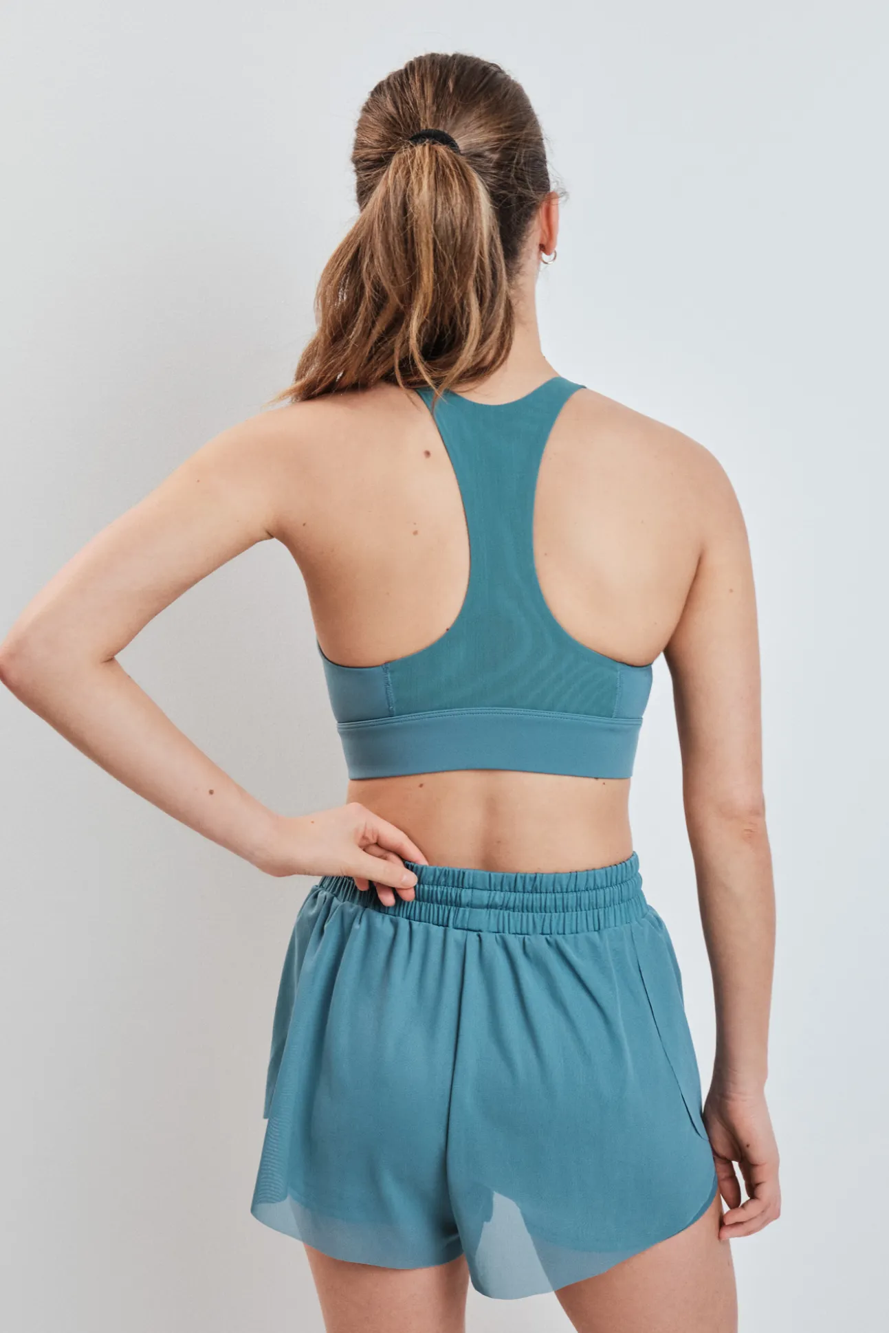 Short ultra ligero malla verde