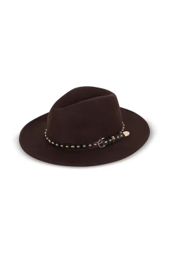 Sombrero tachuelas
