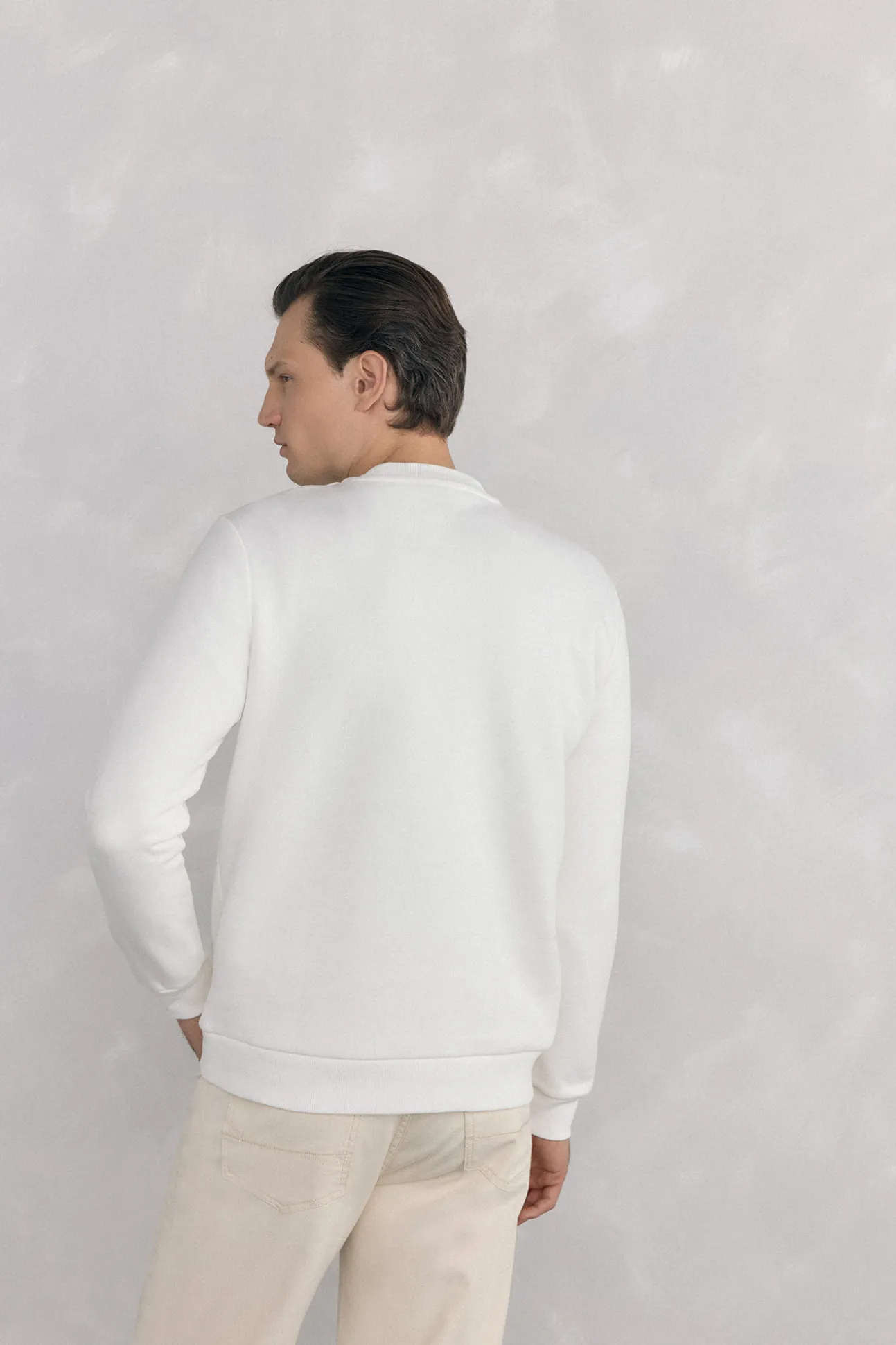 Sudadera logo cuello caja