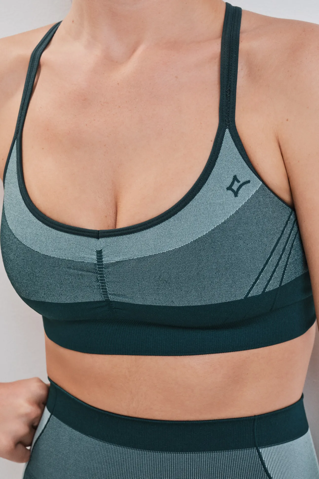 Sujetador deportivo SEAMLESS COMFORT verde