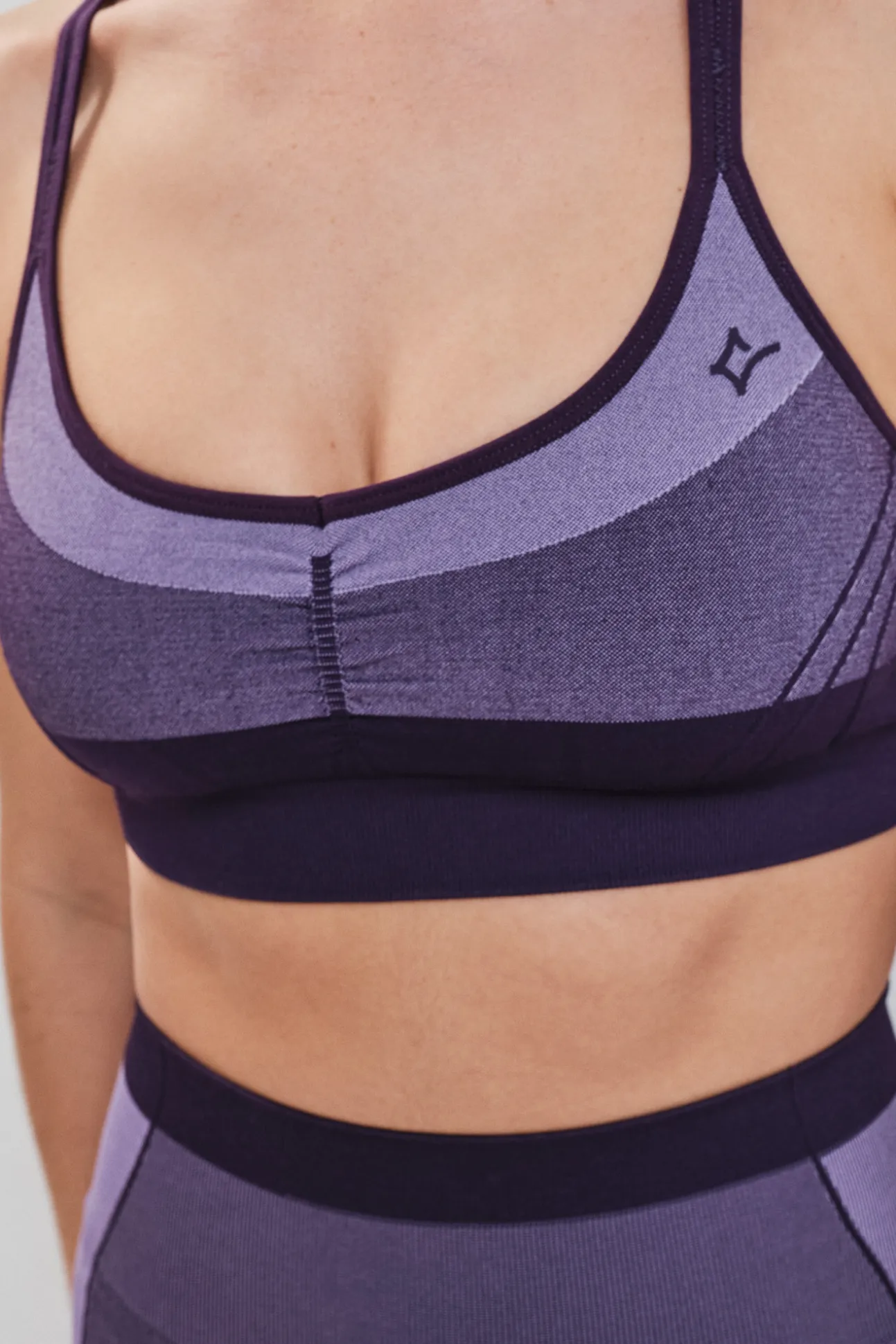Sujetador deportivo SEAMLESS COMFORT morado