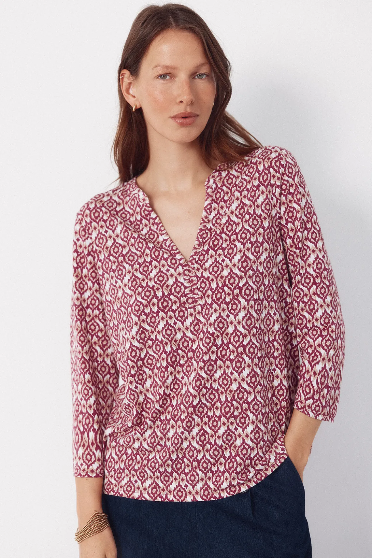 Top básico cuello mao