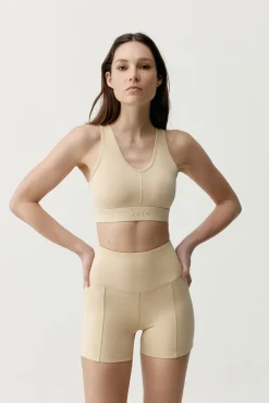 Top deportivo Deo beige