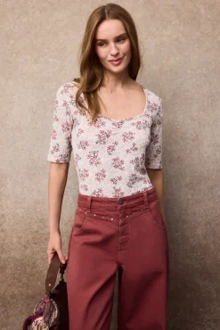 Top frunce escote pico