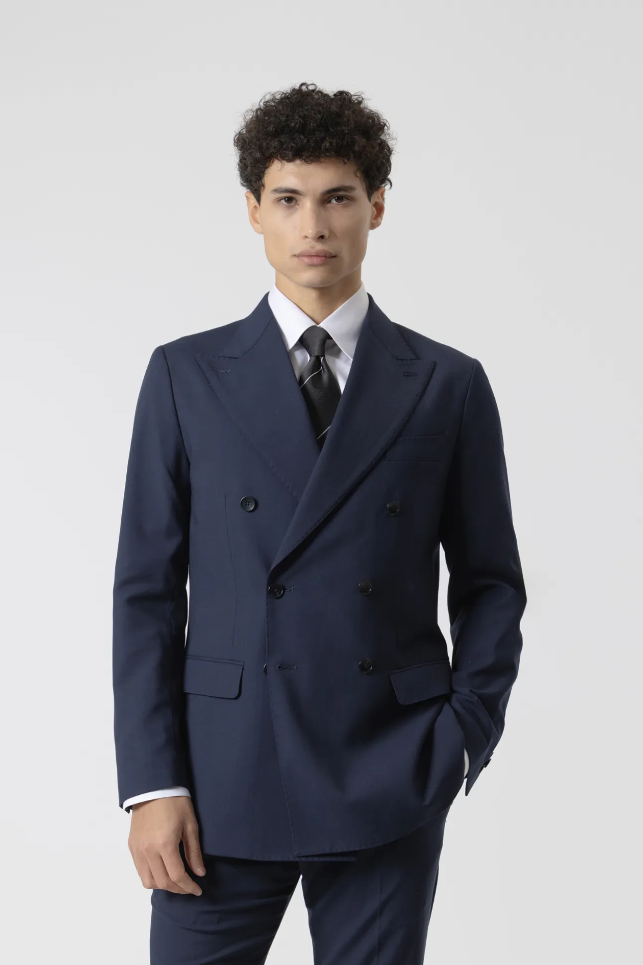 Traje cruzado