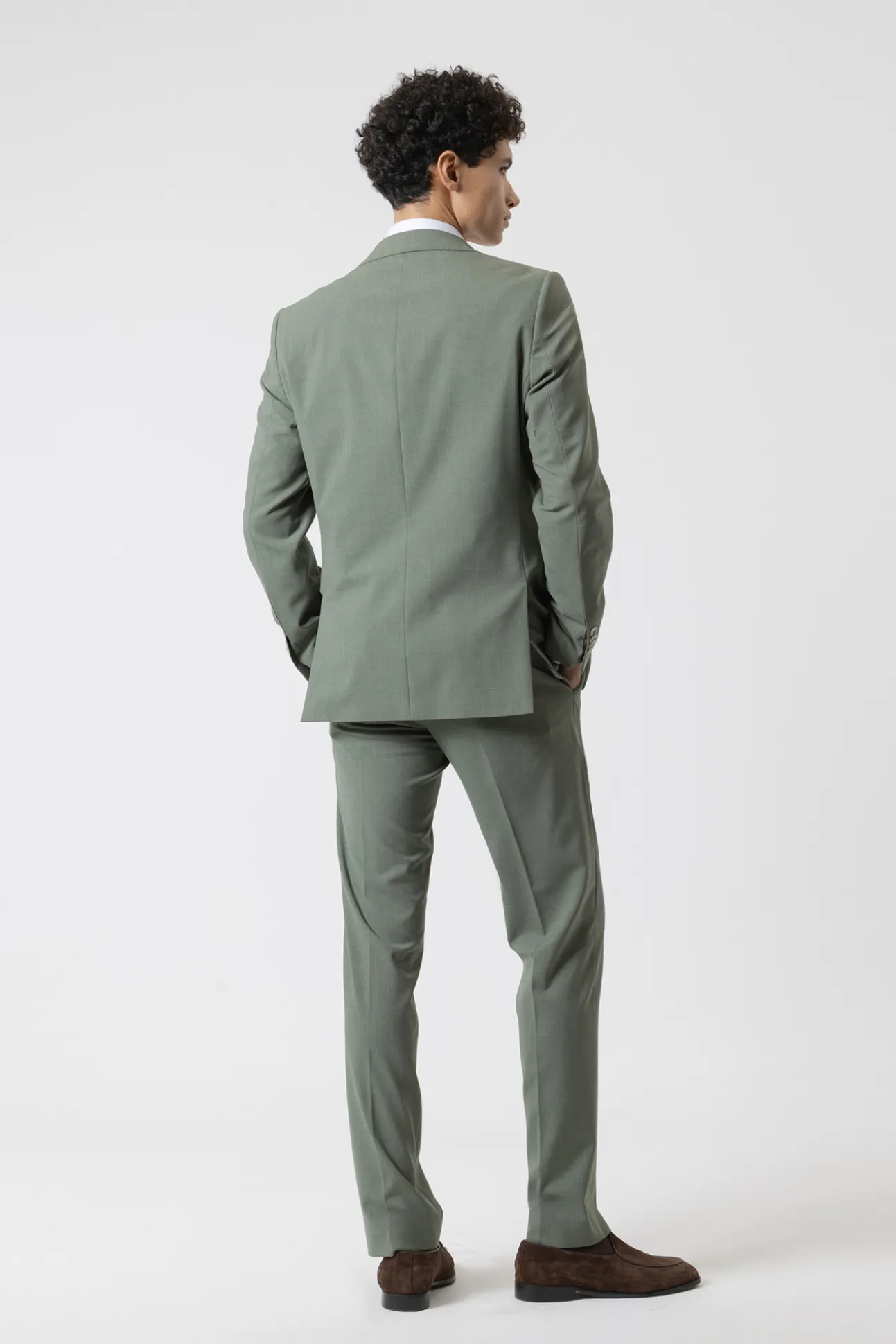 Traje fil a fil