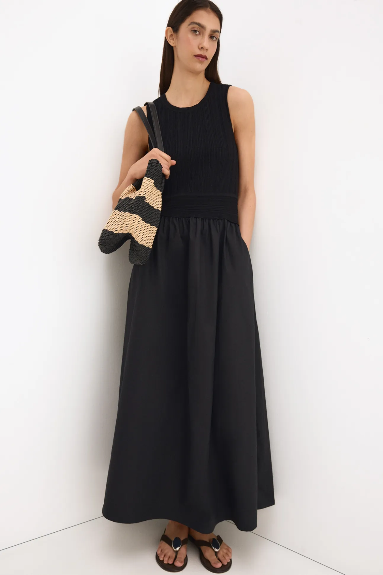 Vestido combinado con cuerpo de punto