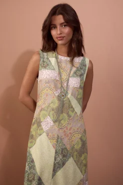 Vestido cortes estampado