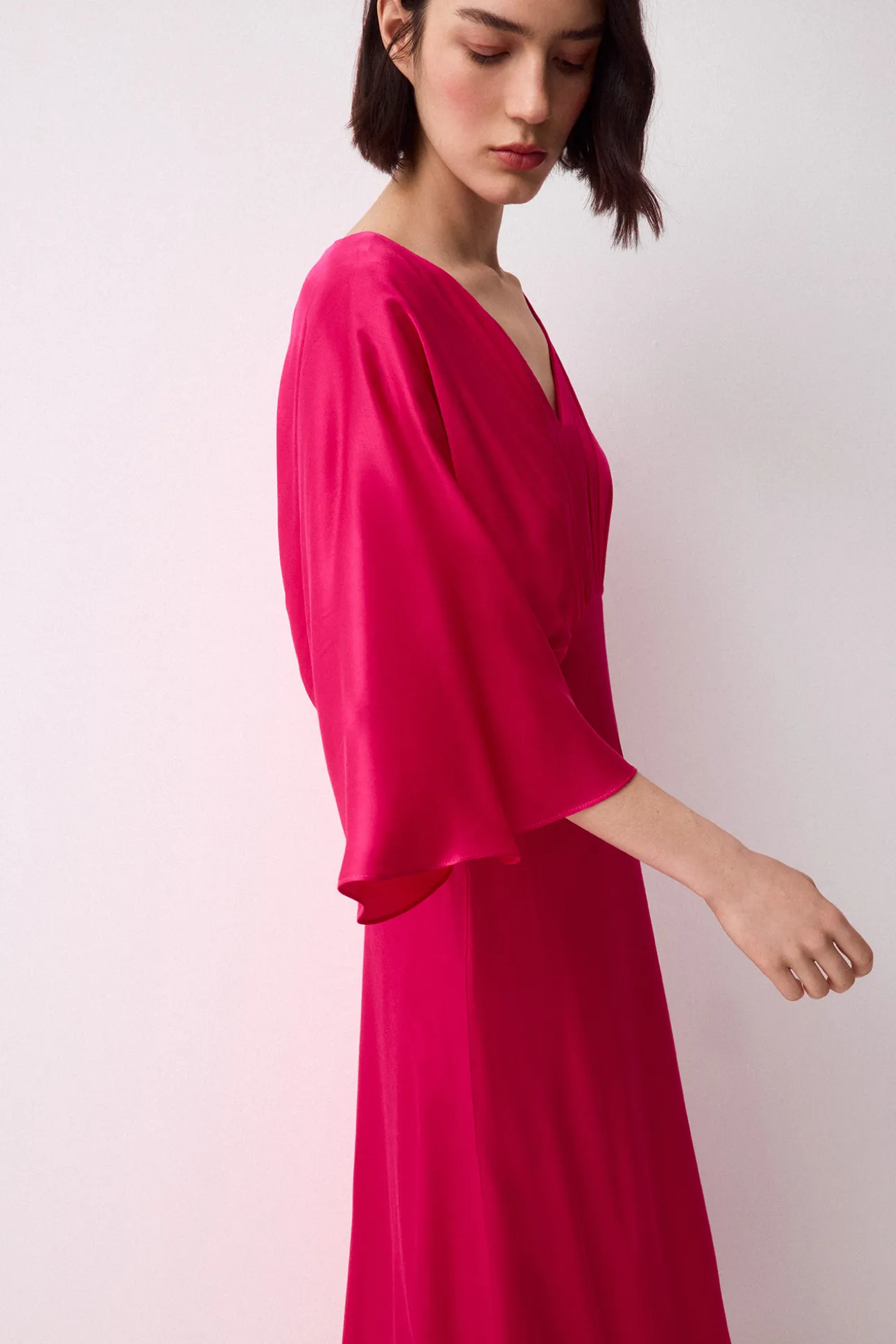 Vestido drapeado manga fluida
