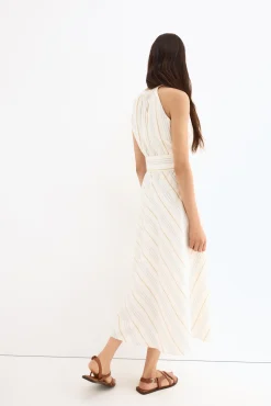 Vestido escote tipo halter sin mangas