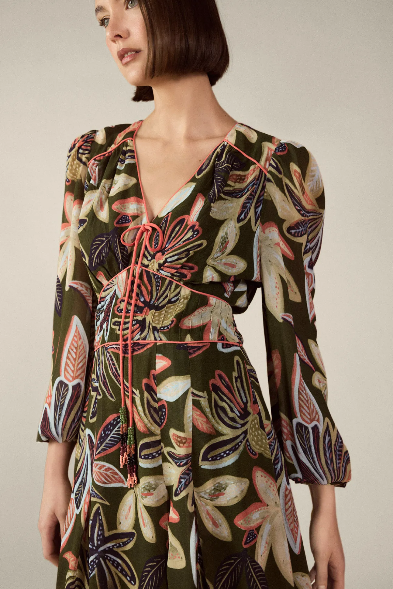 Vestido estampado con cenefa