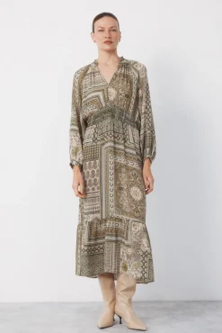 Vestido estampado fluido