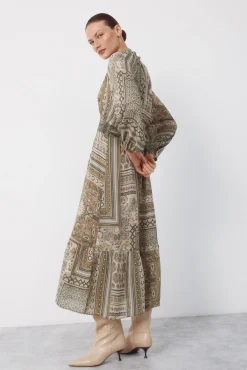 Vestido estampado fluido