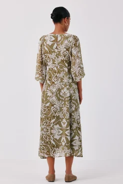 Vestido estampado fluido