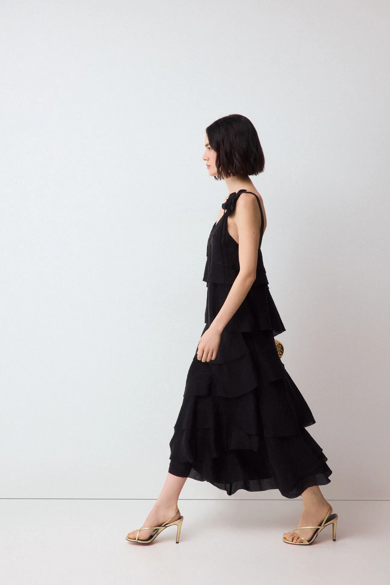 Vestido flor volantes