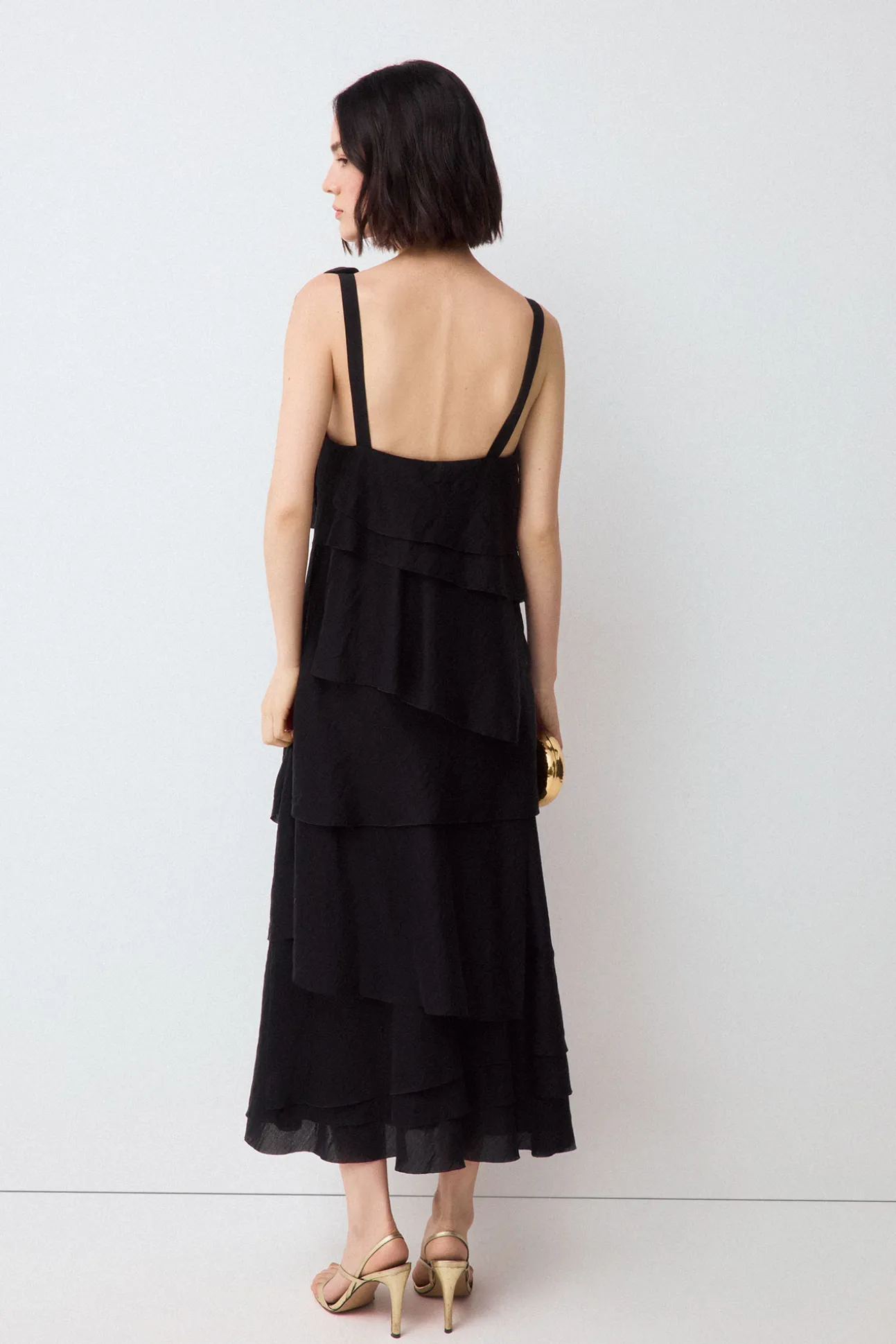Vestido flor volantes