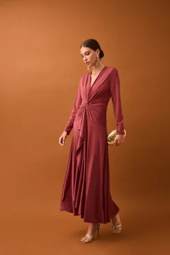Vestido fluido detalle nudo