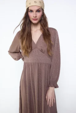 Vestido fluido jacquard