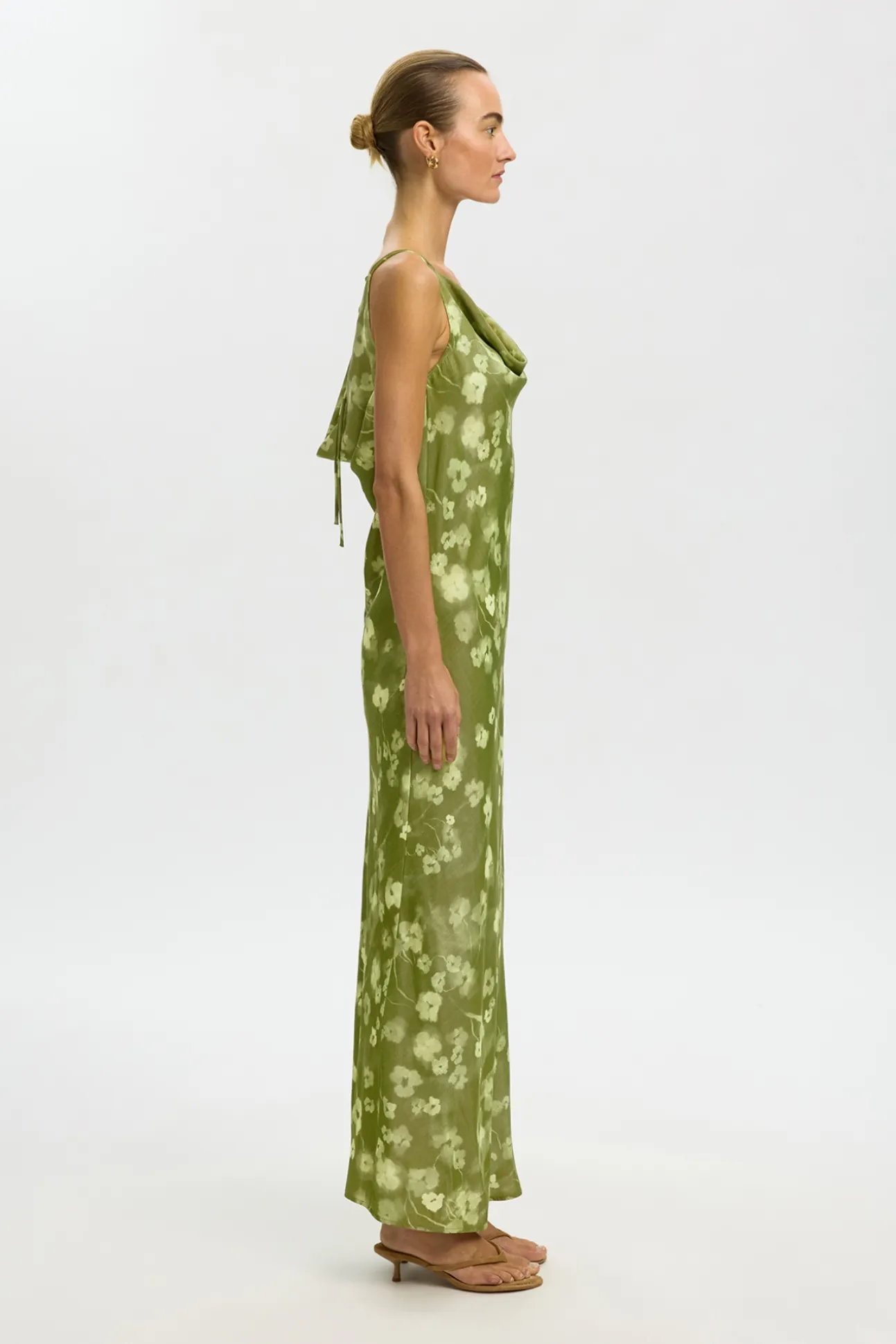 Vestido largo de tirantes finos
