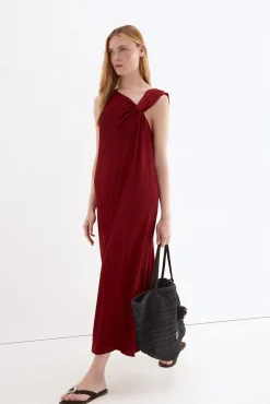 Vestido largo escote asimétrico