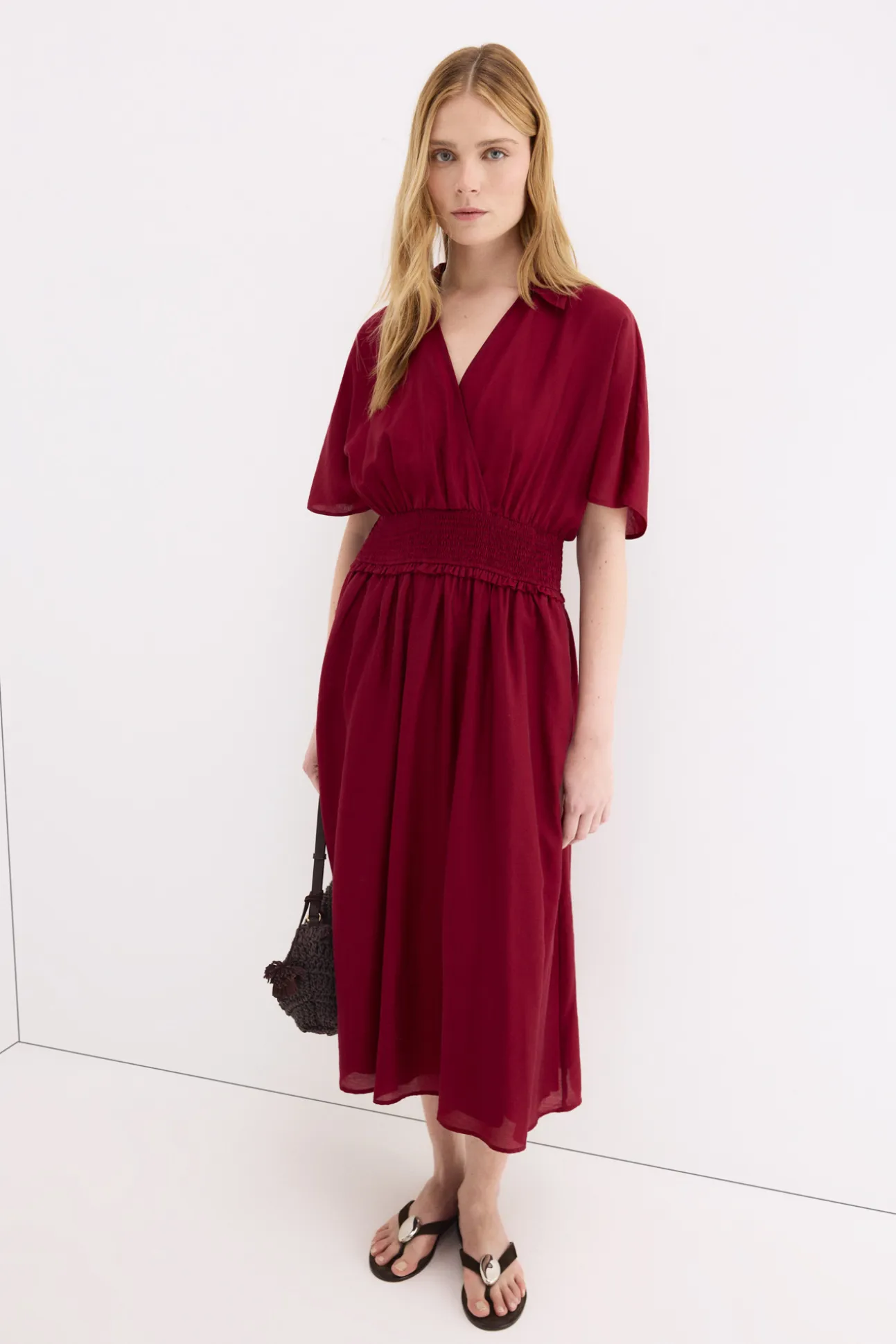 Vestido midi detalle frunces en cintura