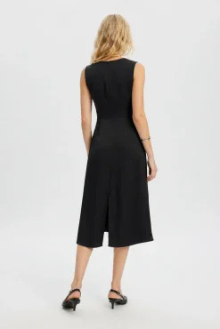Vestido midi sin mangas