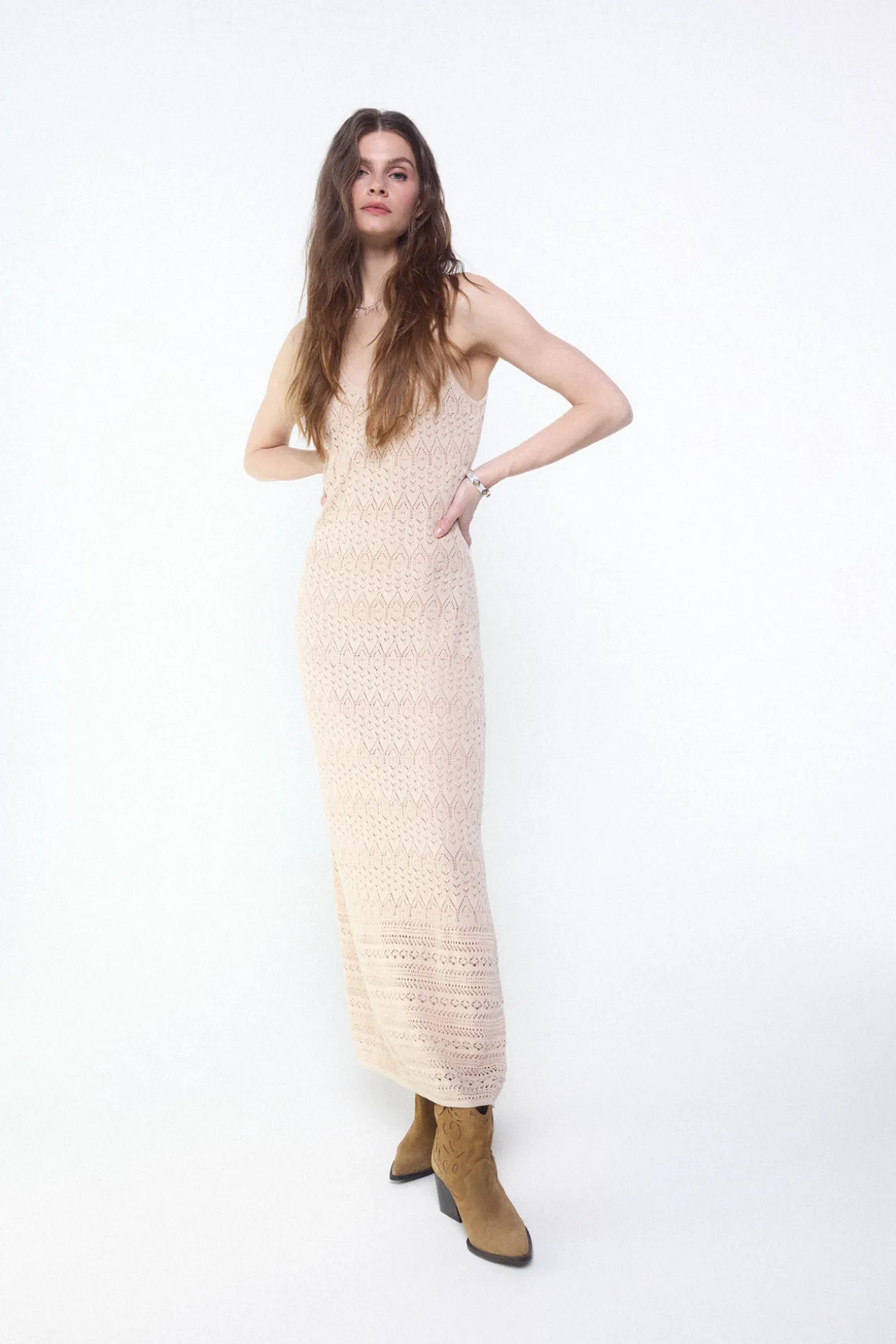 Vestido punto calado